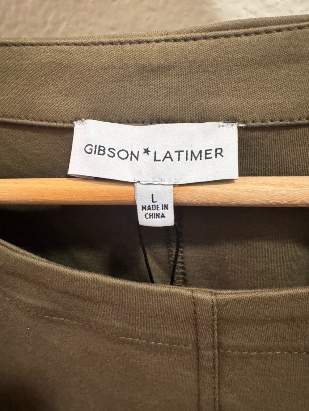 Gibson*Latimer Deep Moss Green Puff Sleeve Top Sz Large NWT - Picture 2 of 8